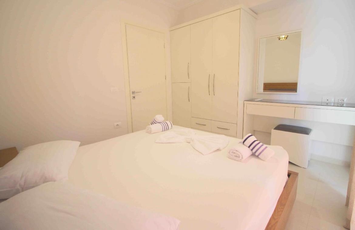 Ersid Apartaments In The Centre Саранде Екстериор снимка