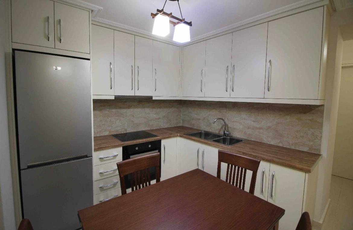 Ersid Apartaments In The Centre Саранде Екстериор снимка